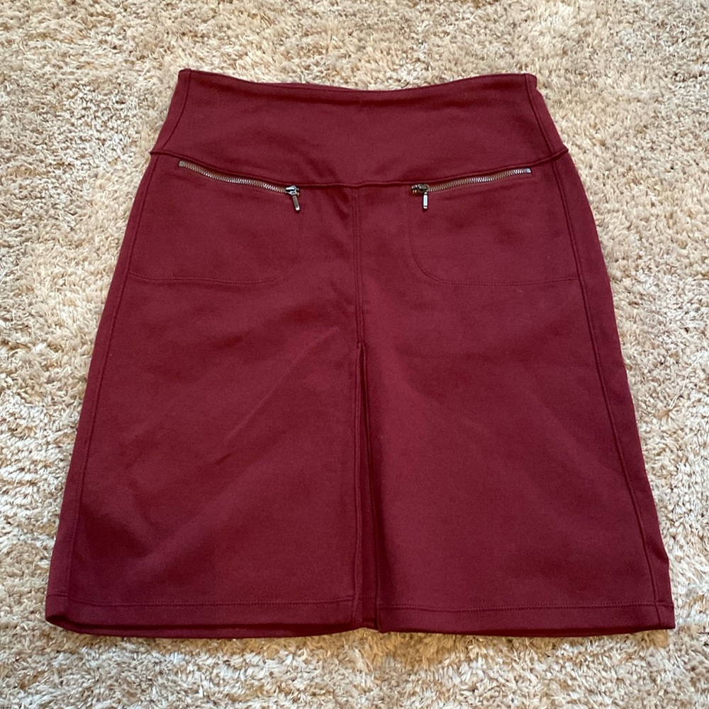 Athleta aline Pointe Skirt with front Pleat